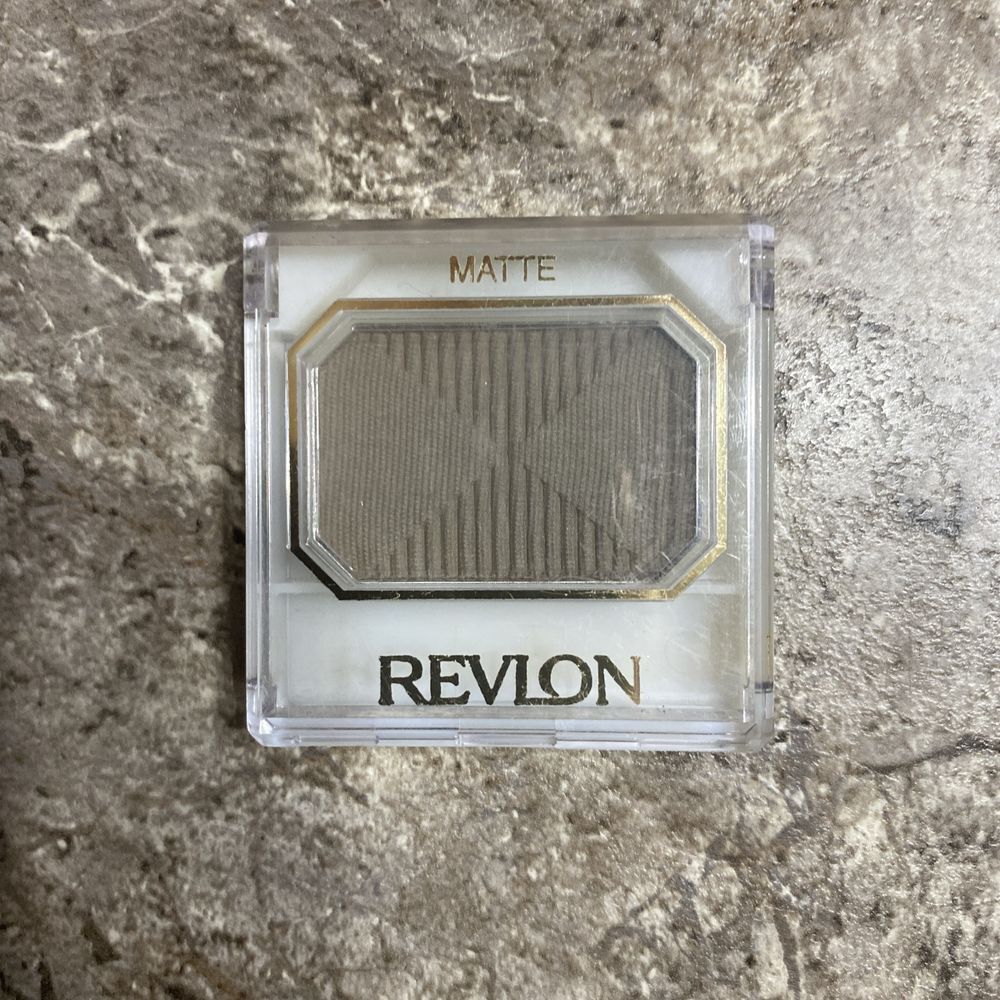 REVLON Custom Eyes Matte Eye Shadow Eyeshadow Fern .11 oz / 3.1 g‎  New Rare HTF